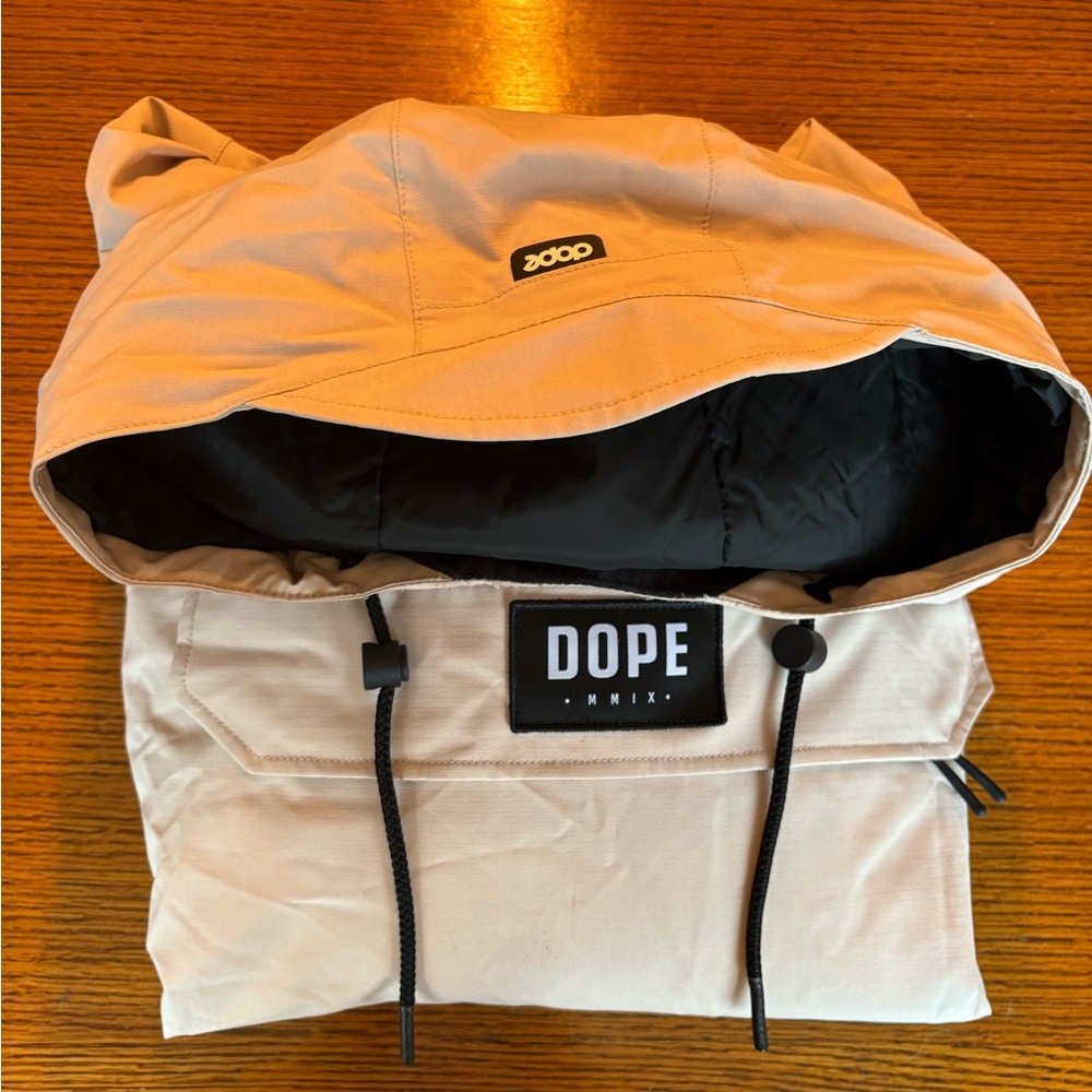 DOPE Beige Ski & Snow Jacket
